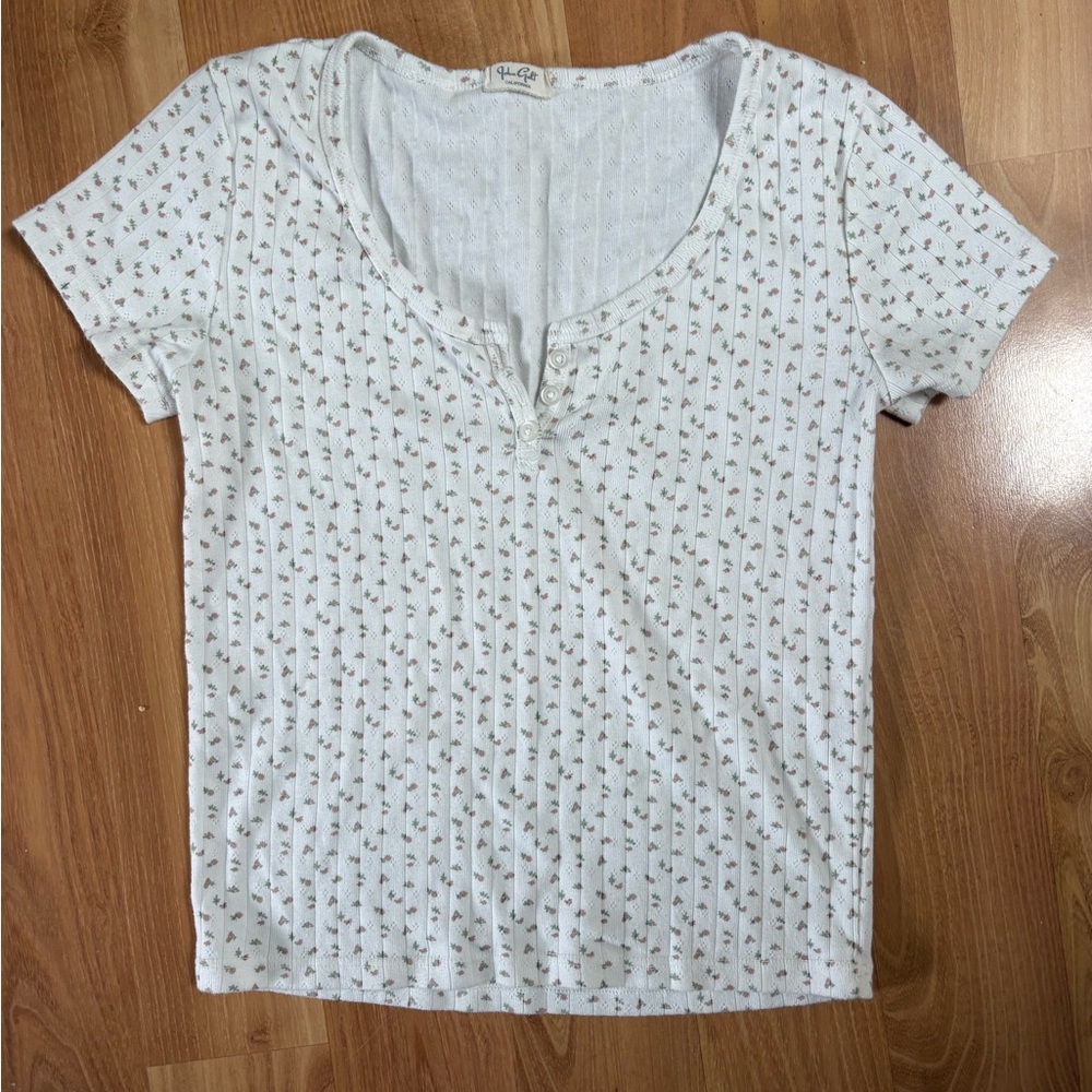 Brandy Melville Cream Floral Short Sleeve Top